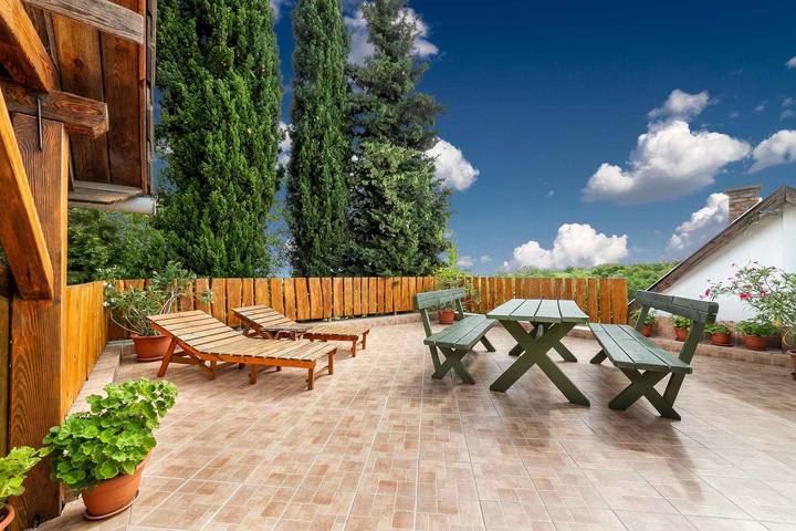 Ferienhaus mit Pool, Wlan, Geschirrspüler in Fonjod, Plattensee Südufer