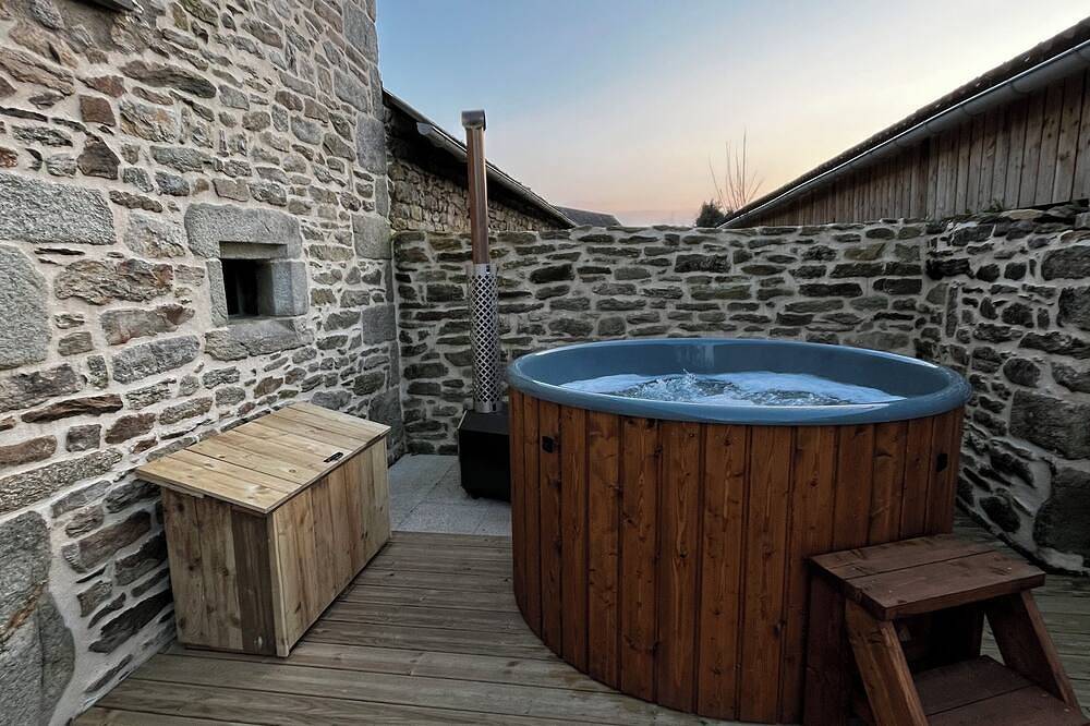 Family cottage in the countryside with private Nordic bath in Scaër, Quimper region