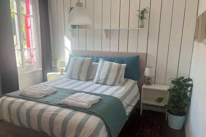 Location de vacances pour 10 personnes, avec piscine et jardin, animaux acceptés à Saint-Pierre-de-Frugie - 4