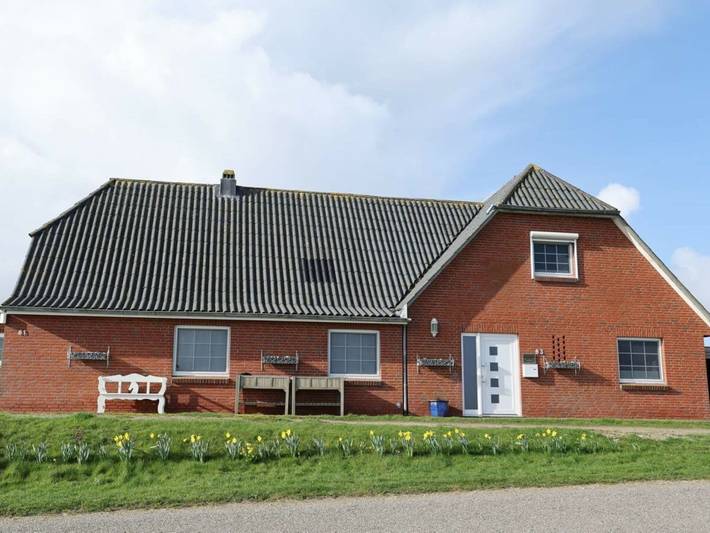 Ferienhaus für 3 Personen, mit Terrasse und Garten