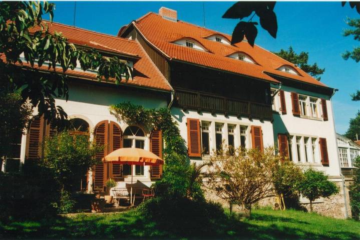 Ferienwohnung für 6 Personen, mit Balkon und Terrasse sowie Garten und Ausblick in Schönfeld-Weißig