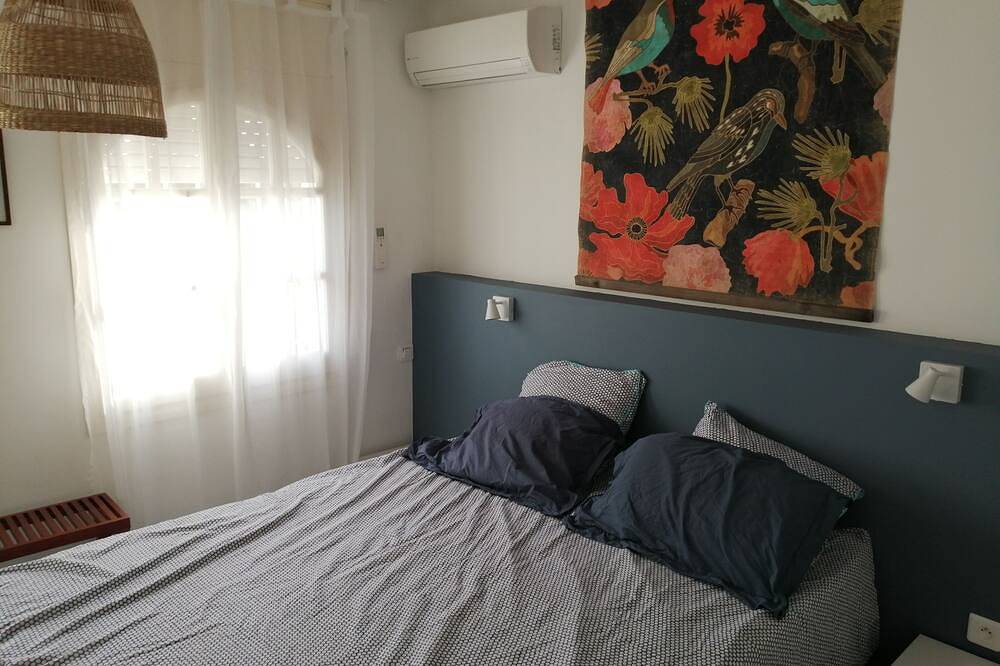 Ruhige Villa mit Pool, Meerblick, Boccia, Garten, Wlan, Parkplatz in Palau-saverdera, Oberampurien