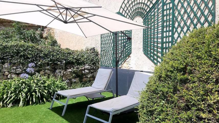 Chambre d’hôte pour 2 personnes, avec Terrasse et Jardin ainsi que Piscine et Vue