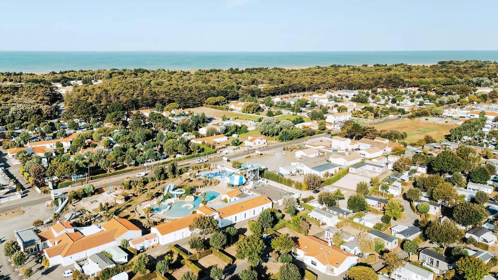 Sonntag - Loisirs Confort 2 Schlafzimmer- 20m² - Eingebaute Terrasse 4 Personen in Saint-Jean-de-Monts, Vendée