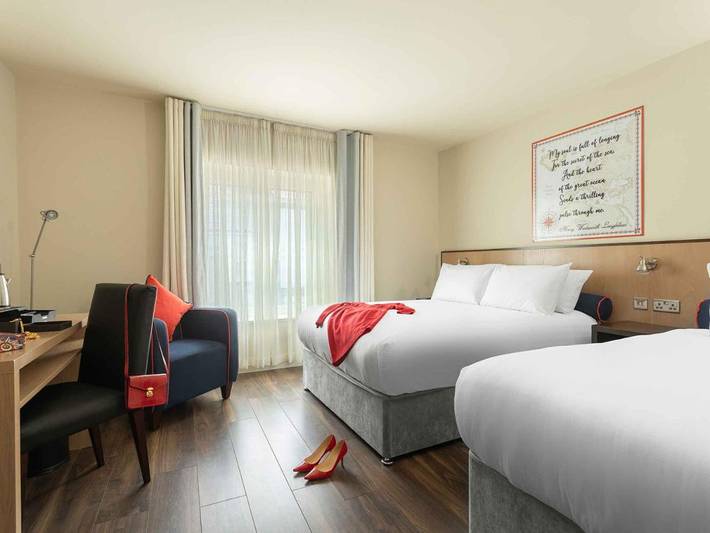 Hotel for 2 people in Westport