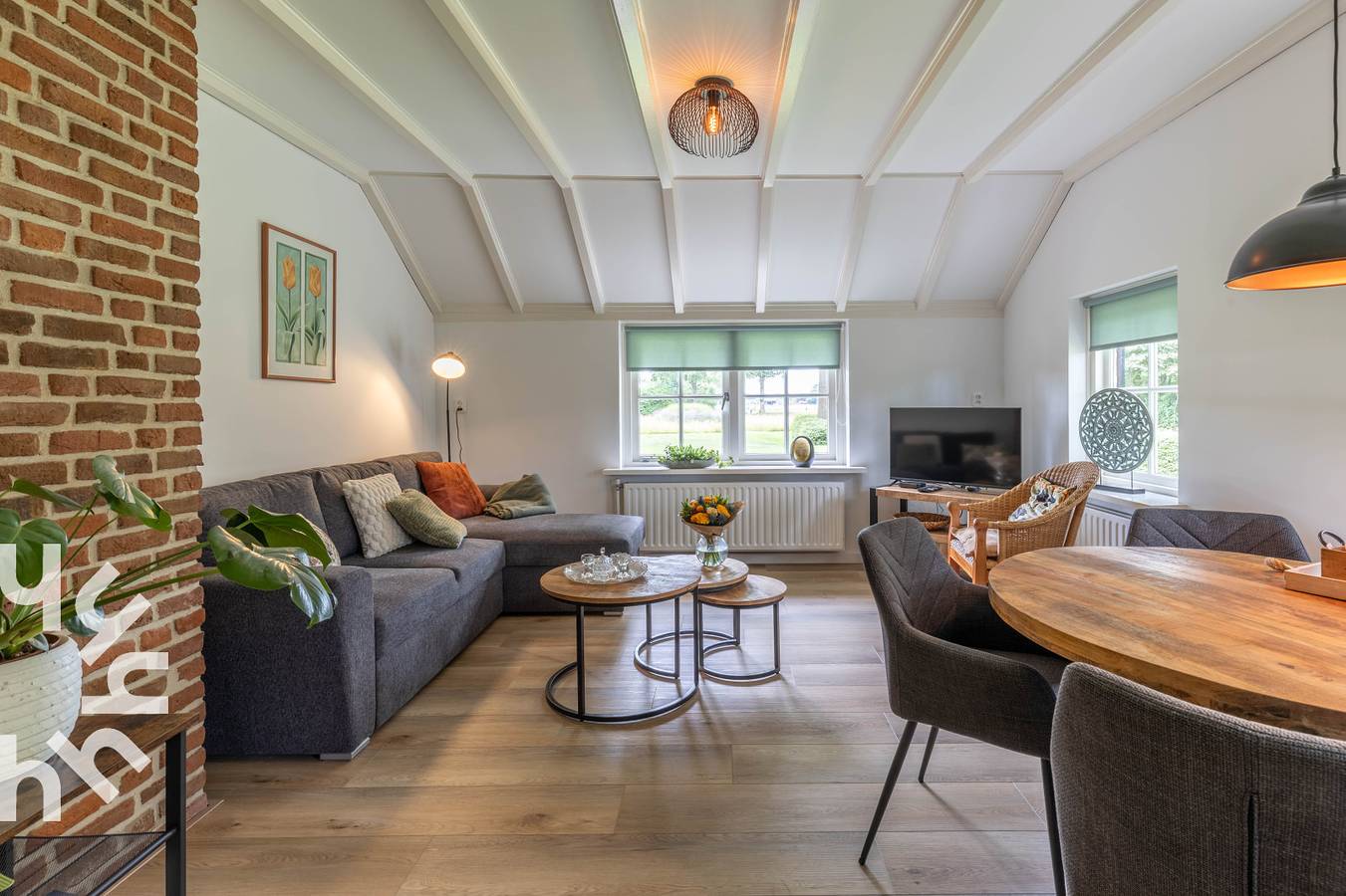 Peacefully located 2-person holiday home on Lemelerberg, in the middle of Salland greenery in Regio Zwolle