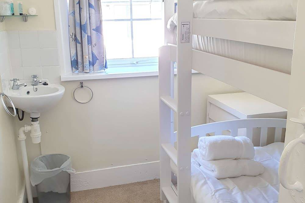 Old Coastguard Cottage, uninterrupted sea views in Downderry, Cornwall