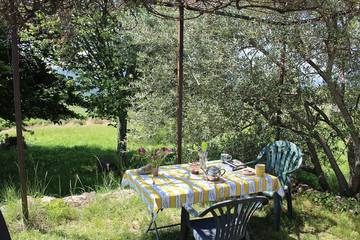 Gîte pour 3 personnes, avec jardin dans les Alpes-de-Haute-Provence