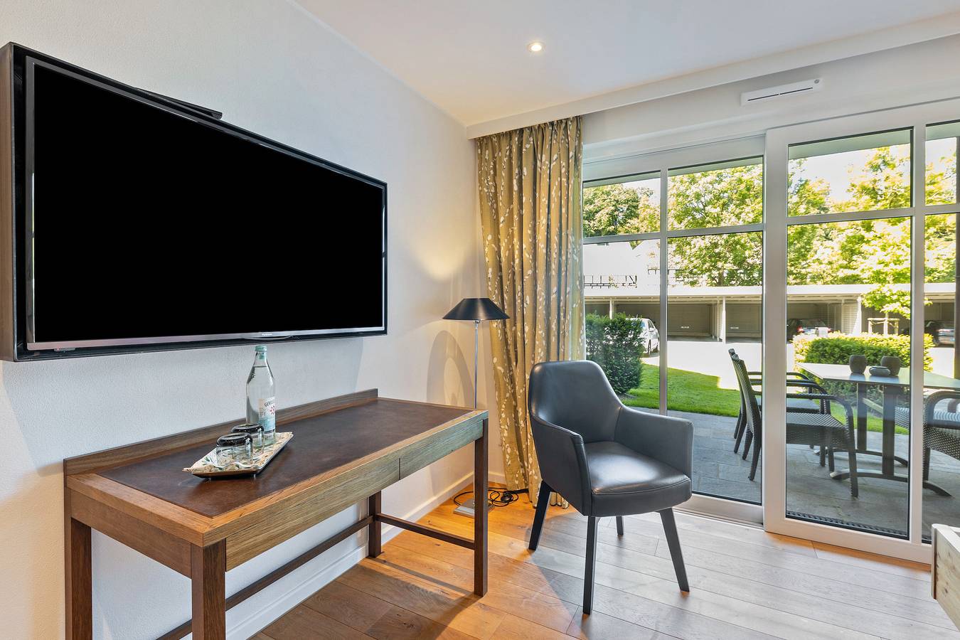 Appartement 'Mit Terrasse' avec terrasse privée, jardin partagé et Wi-Fi in Schmallenberg, Arrondissement du Haut-Sauerland