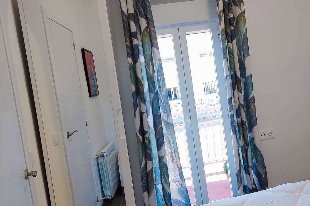 Cozy, bright, terrace-solarium, rustic living room. Very close to Madrid... in Villarejo de Salvanés, La Alcarria
