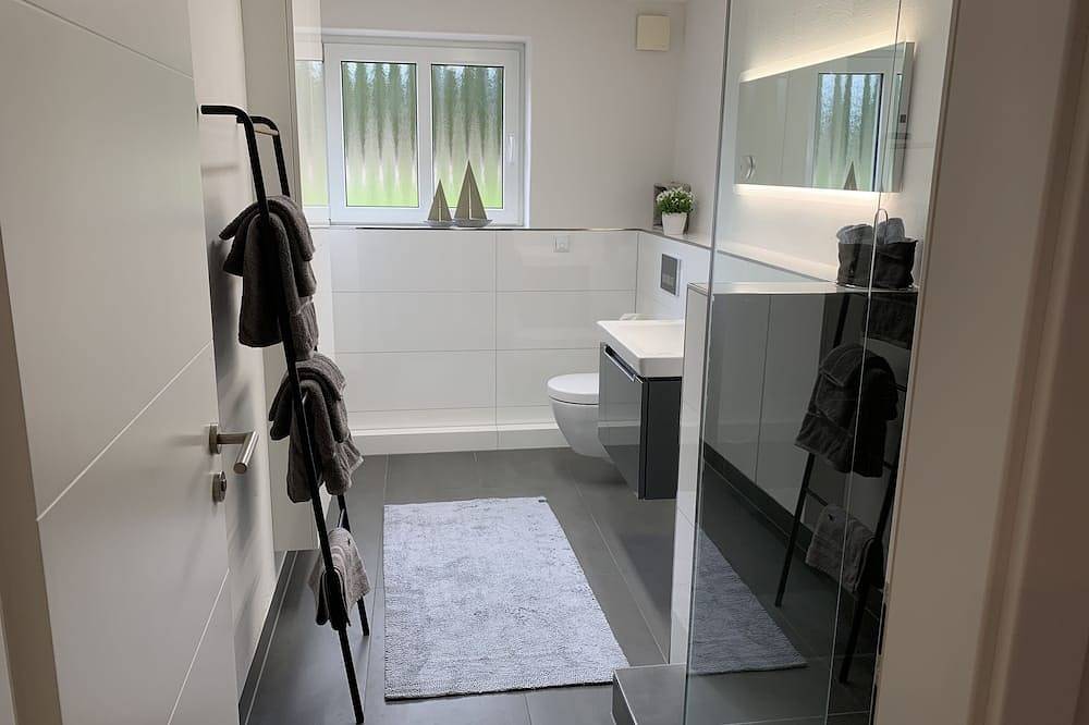 Ganze Wohnung, Traumhafte Ferienwohnung nahe dem Nord-Ostsee-Kanal in Quarnbek, Rendsburg-Eckernförde