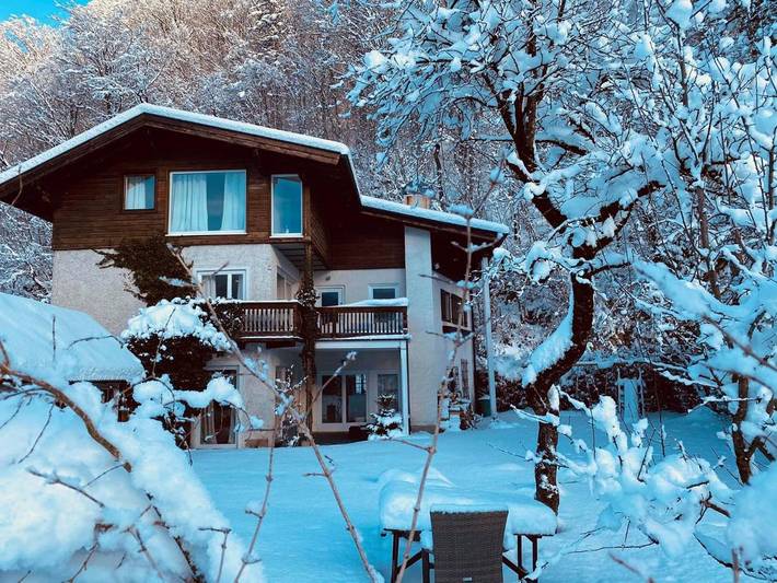 Ferienhaus für 16 Personen, mit Balkon und Terrasse sowie Garten und Ausblick