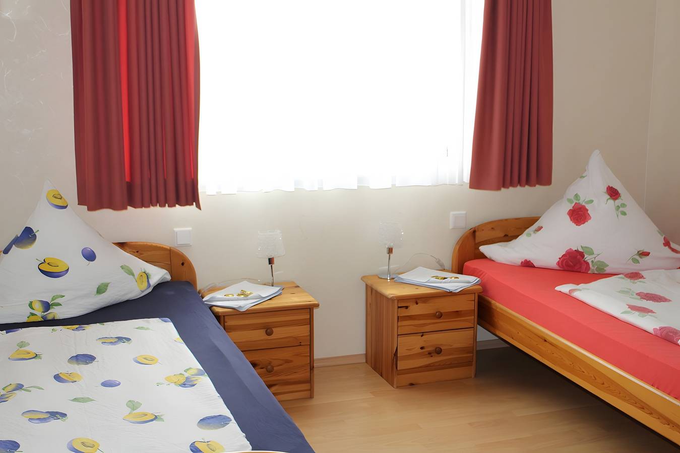 Ganze Wohnung, Ferienwohnung 1 mit Terrasse, Garten und Wlan in Überlingen, Region Bodensee-Oberschwaben