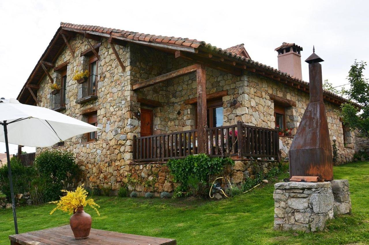 Three-Bedroom House (6 Adults) in Navarredonda de Gredos, Provincia de Ávila