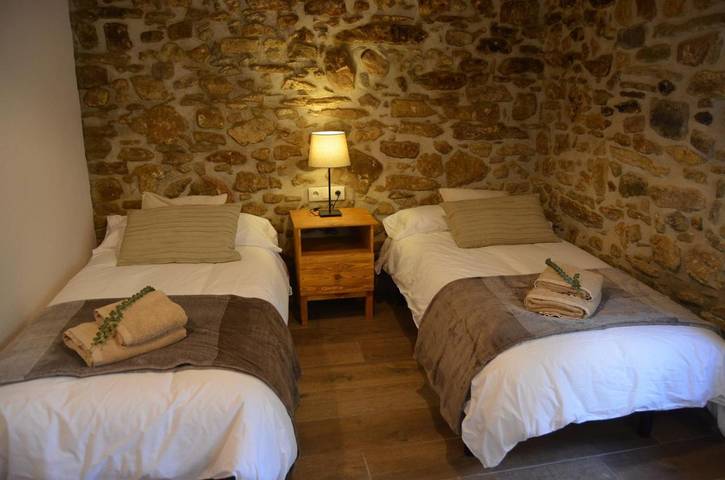 Casa rural para 4 personas, con jardín y piscina en Cataluña - 4