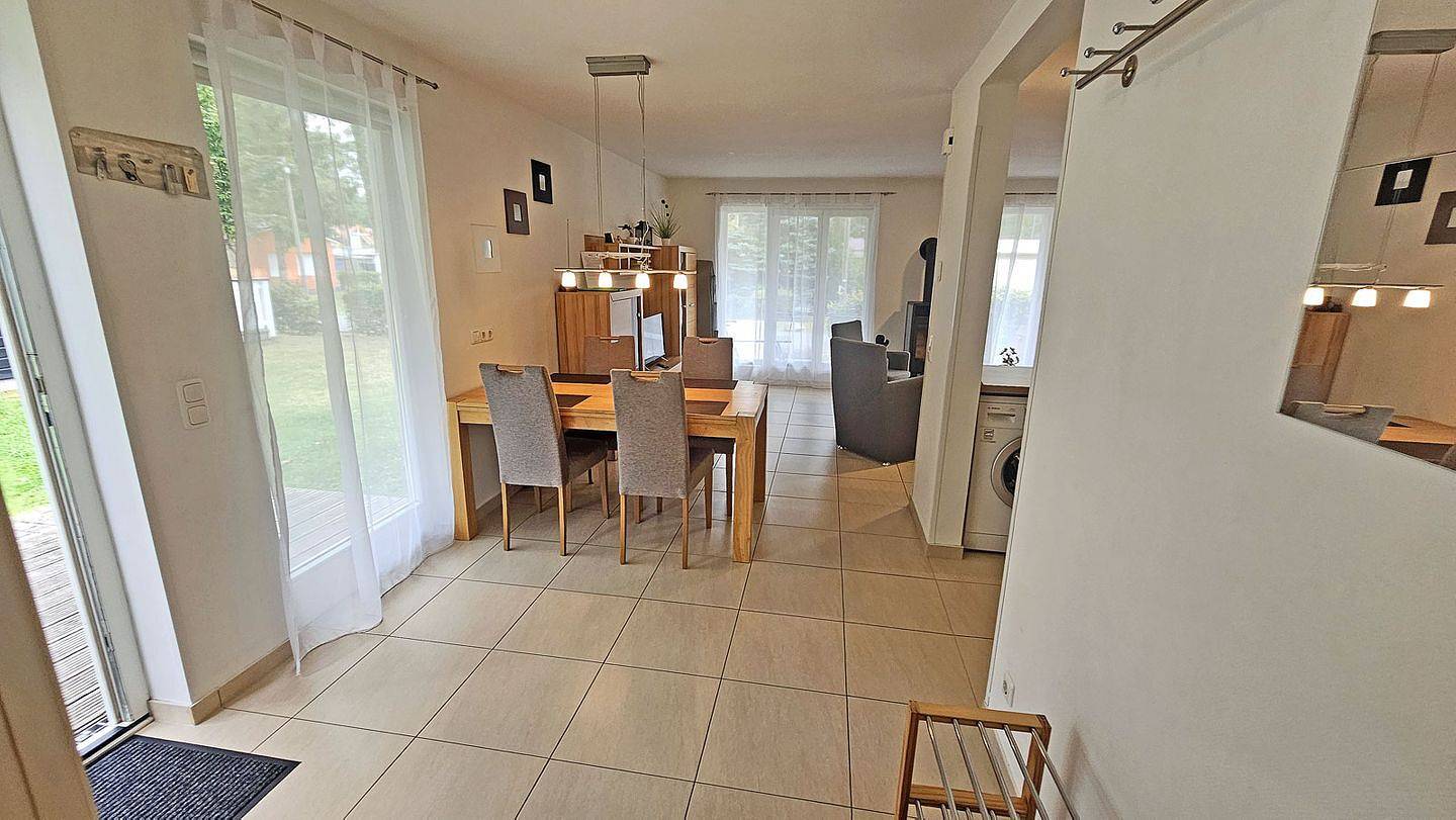 Apartamento entero, Nur 400m zum Ostseesandstrand, Wlan und Waschmaschine mit überdachter Terrasse in Hauptstrand Glowe, Glowe
