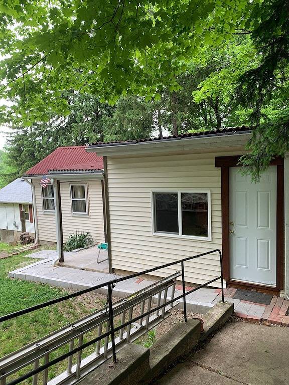 Unforgettable sunset view, on the porch… in Hopatcong, Lake Hopatcong