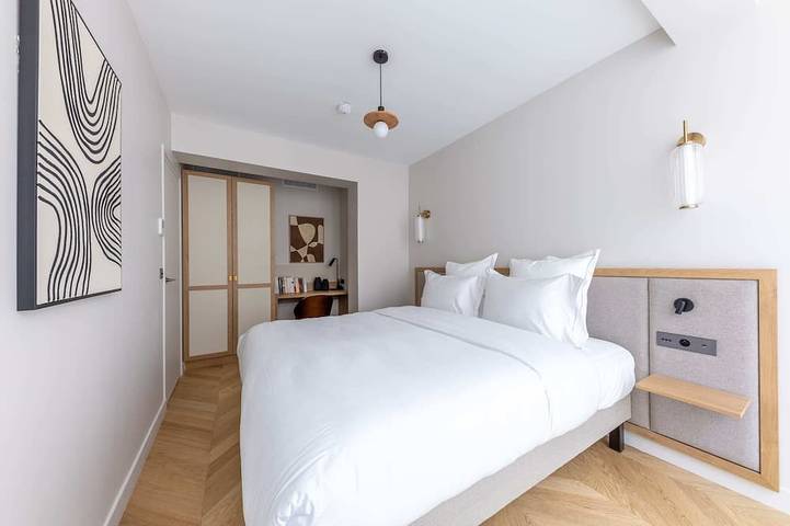 Gîte pour 4 personnes, avec balcon dans Theatre Edouard Vii Paris - 3