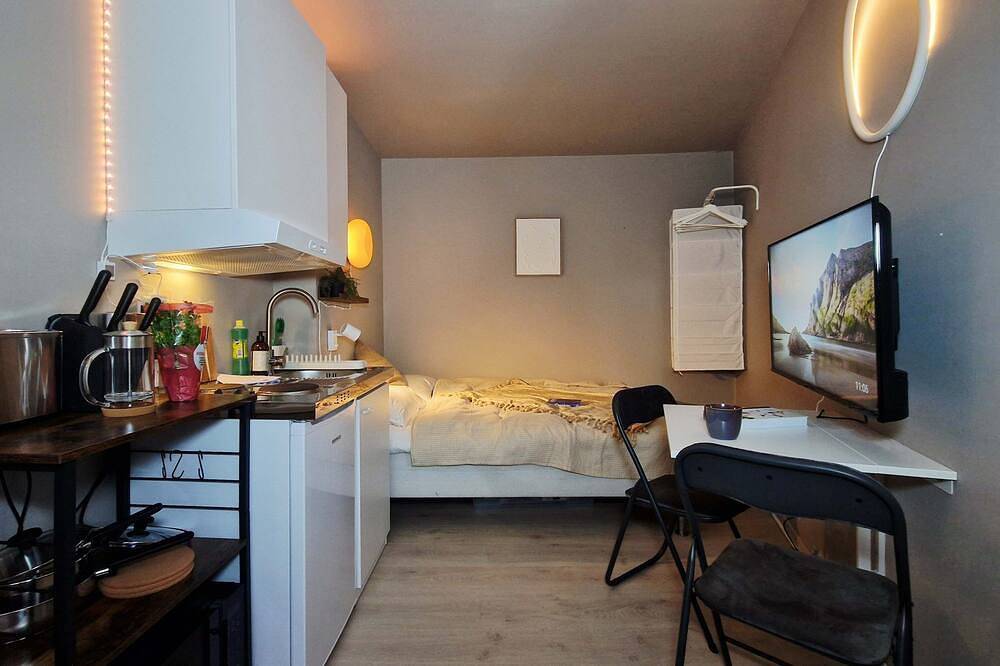 Hel leilighet, Cozy, Central Studio by the Bus Station in Bergenhus, Bergen