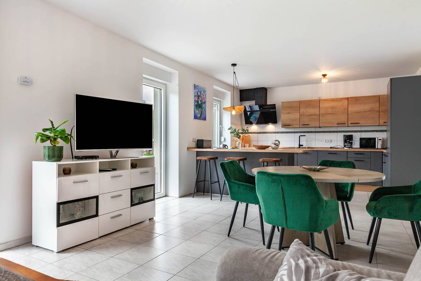 Entire apartment, Apartment 'Ferienwohnung Seeglück' with Private Terrace and Private Garden in Lauchhammer, Naturpark niederlausitzer heidelandschaft (Brandenburg)
