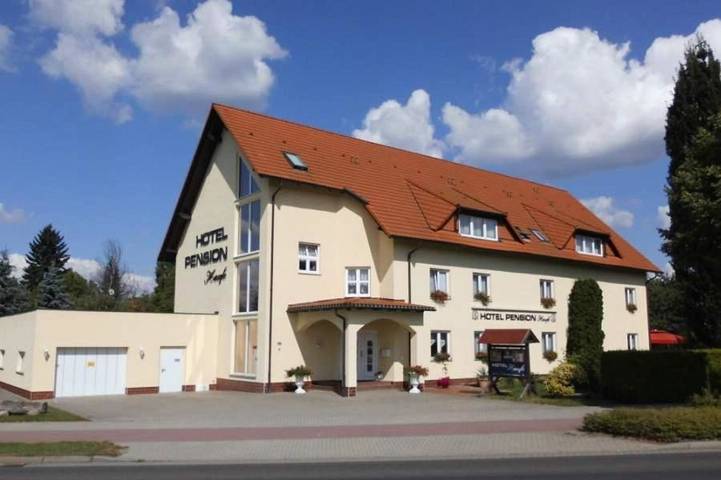 Hotel, mit Terrasse und Garten in Forst (Lausitz)