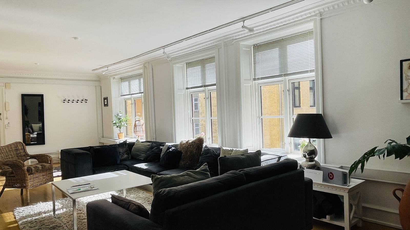 Entire apartment, Super Central - Inner City - 6 Bedrooms - Super Central - Inner City - 6 Bedrooms - Huge Apa in Copenhagen City, Copenhagen