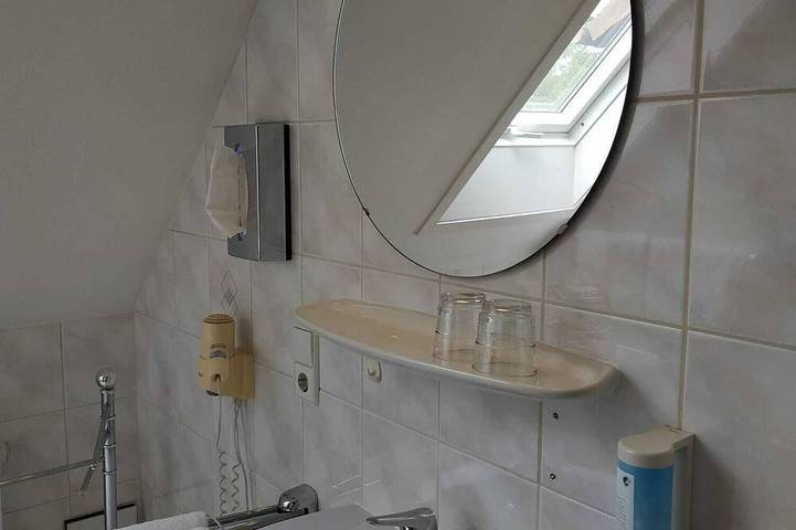 Ganze Wohnung, Doppelzimmer Comfort, Retro ohne Balkon, 1 Doppelbett in Donaueschingen, Mittlerer Schwarzwald
