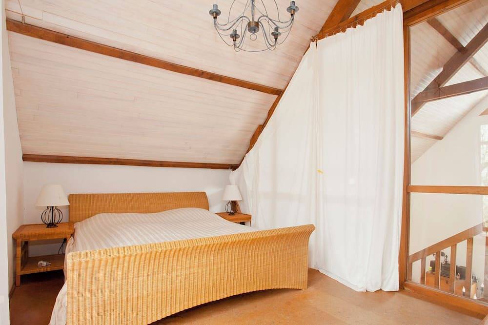 Big house ideal for a big family in Saint-Jean-de-Laur, Quercy