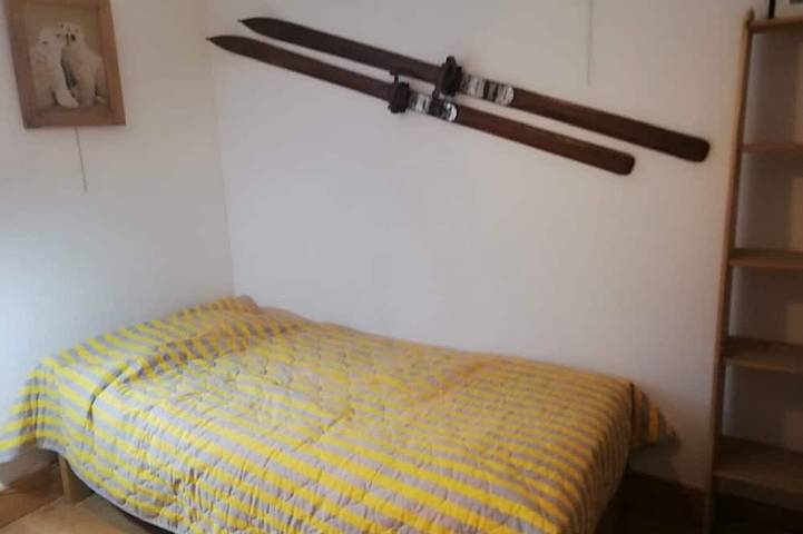 Gîte pour 6 personnes, avec terrasse dans Office De Tourisme De Brides Les Bains - 4