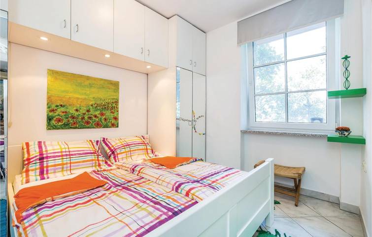 Ganze Ferienwohnung, Apartment am Meer mit Terrasse, WLAN und Parkplatz in der Nähe des Strandes von Kantrida in Rijeka, Primorje-Gorski Kotar