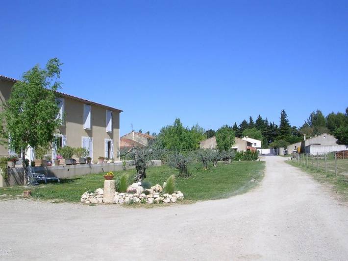 Chambre d’hôte pour 8 personnes, avec Terrasse ainsi que Jardin et Vue à Eygalières