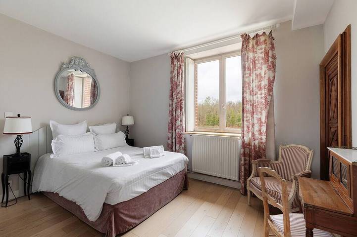 Location de vacances pour 14 personnes, avec jardin ainsi que piscine et terrasse à Ambillou - 2