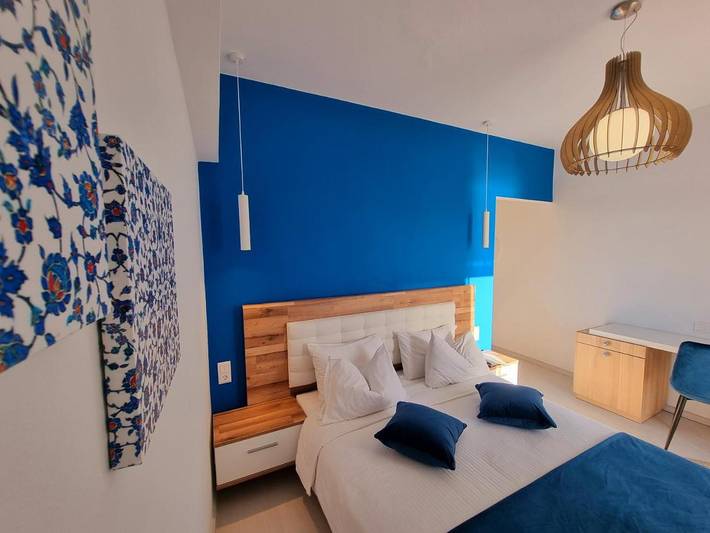 Hotel for 2 people, with terrace - 1