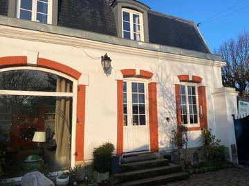 Location de vacances pour 9 personnes, avec jardin et vue à Bougival