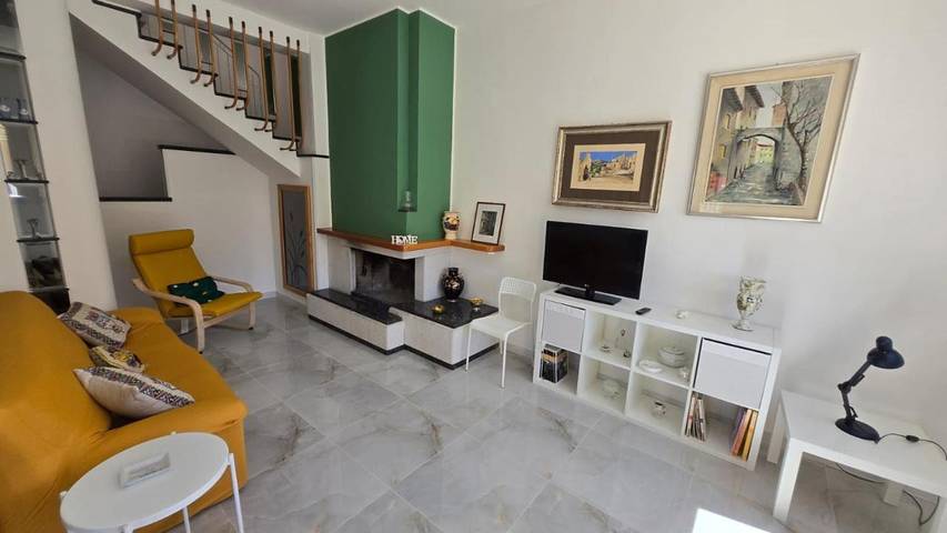 Ferienhaus für 7 Personen, mit Balkon und Terrasse sowie Garten und Ausblick