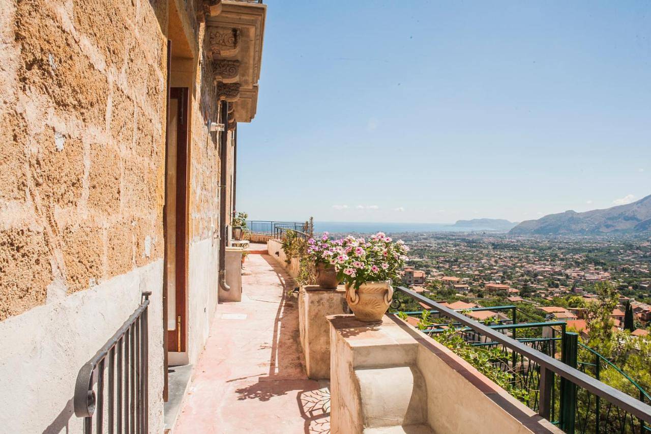 Palazzo Q-tò in Monreale, Provincia di Palermo