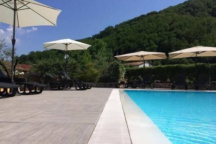 Ferienhaus für 2 Personen, mit Pool und Balkon - 1