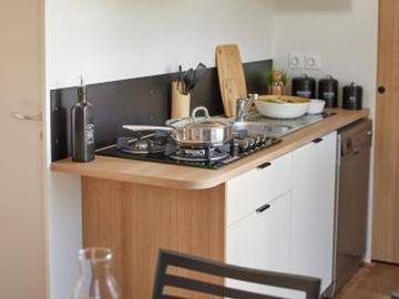 Camping pour 4 Personnes dans Saint-Hubert-des-Biards, Région de Bayeux, Photo 3