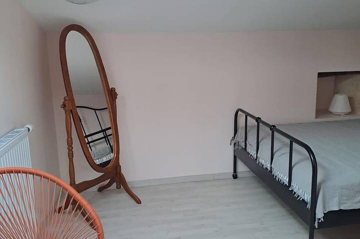 Gîte pour 5 personnes, avec Terrasse et Jardin à Ozillac - 3