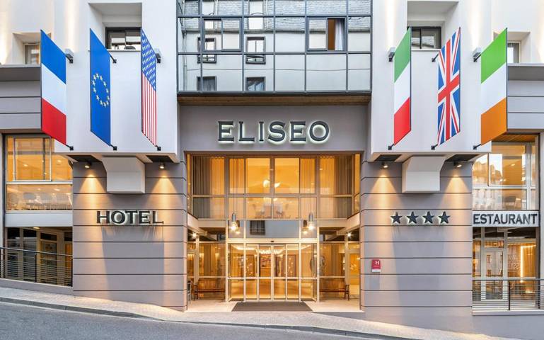 Hôtel pour 2 personnes, avec terrasse, animaux acceptés dans Grotte de Massabielle - 3