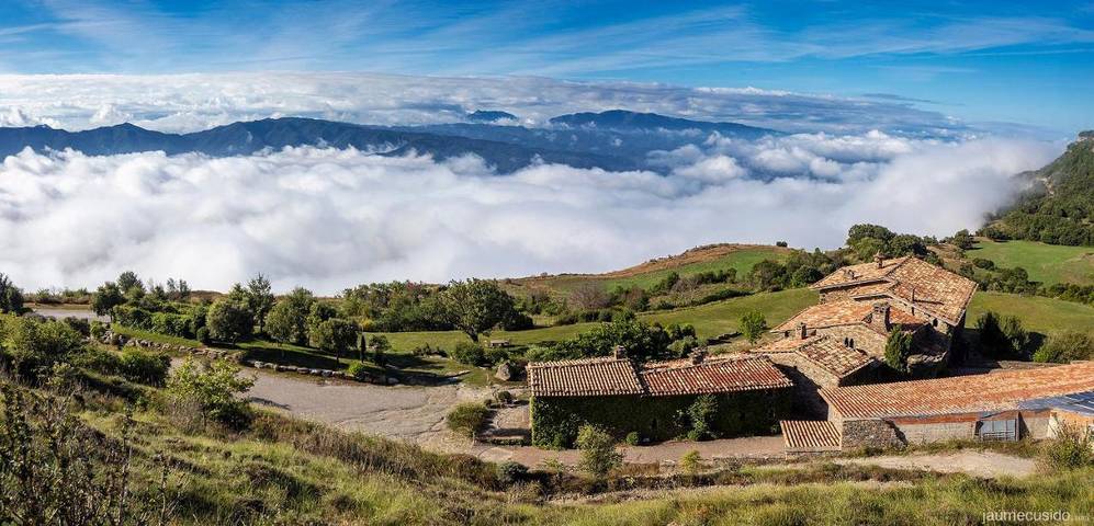 Casa rural con piscina para 3 personas, con jardín además de piscina y vistas en Osona - 2