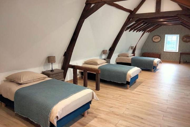 Gîte pour 10 personnes, avec jardin, animaux acceptés dans Bazouges Cré sur Loir - 2