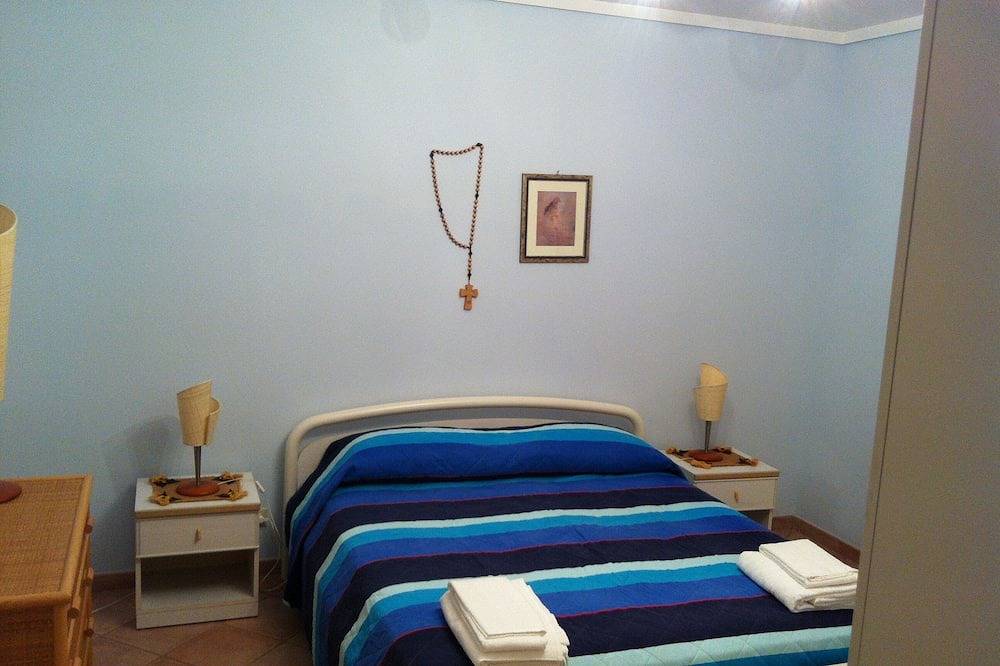 Ganze Wohnung, Reihenhaus in ruhiger Wohnanlage nur 200 Meter vom Meer entfernt, 6/7 Betten in San Vito Lo Capo, Trapani Provinz