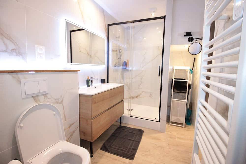 Luxury Suite: Land 800m²/Terrace/Barbecue/Private parking Video Surveillance in Verdun (Gemeinde), Verdun