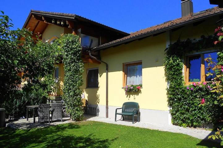 Ferienhaus für 2 Personen, mit Balkon in Seeg