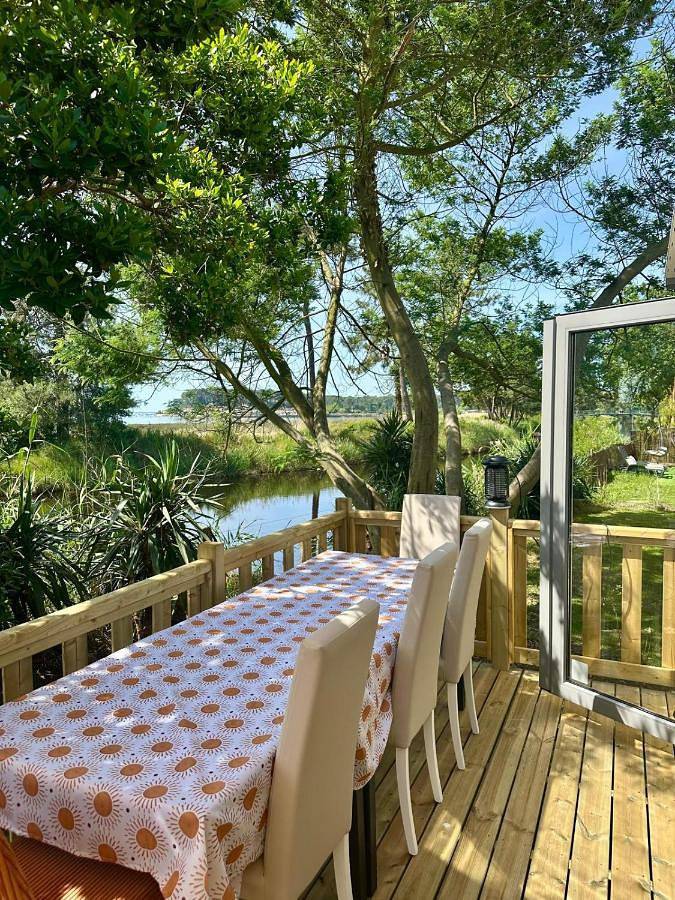 Gîte pour 6 personnes, avec Balcon et Terrasse ainsi que Jardin et Piscine