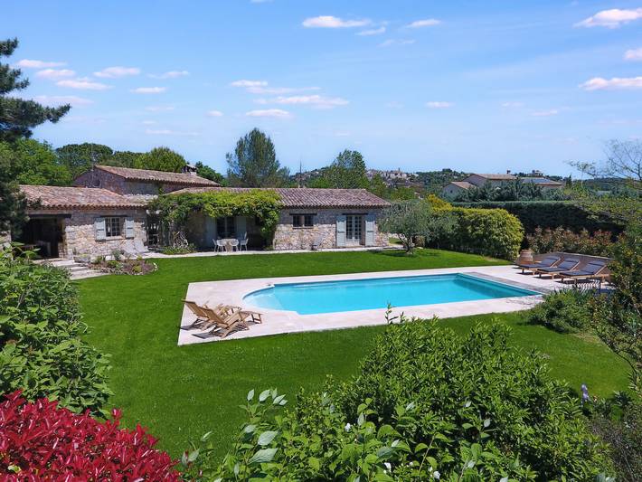 Gîte pour 10 personnes, avec Piscine à Fayence