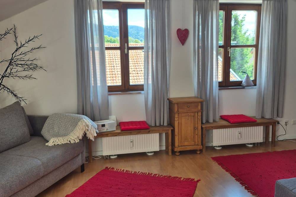 Entire apartment, Ferienwohnung am Dorfplatz Dürnbach - Ferienwohnung am Dorfplatz in Gmund, Alpine Region of Tegernsee and Schliersee