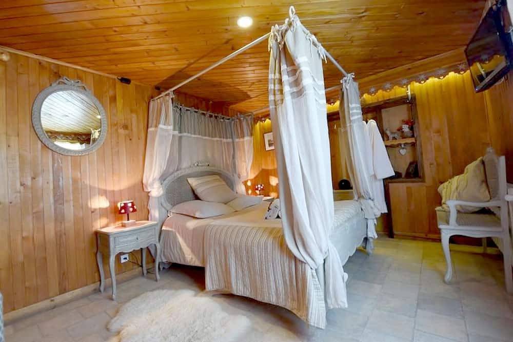 Entire apartment, Génépi apartment in Montriond - Morzine - Avoriaz in Montriond, Les Portes du Soleil