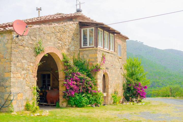 Ferienwohnung für 4 Personen, mit Garten in Livorno